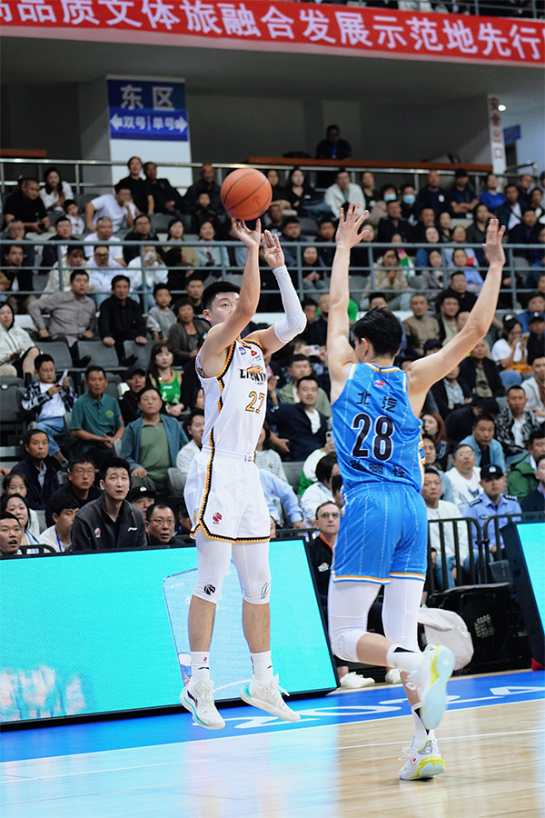 CBA 季前赛惊现逆转，北京胜辽宁，方硕 18 分显威，翟晓川关键前场板定胜局